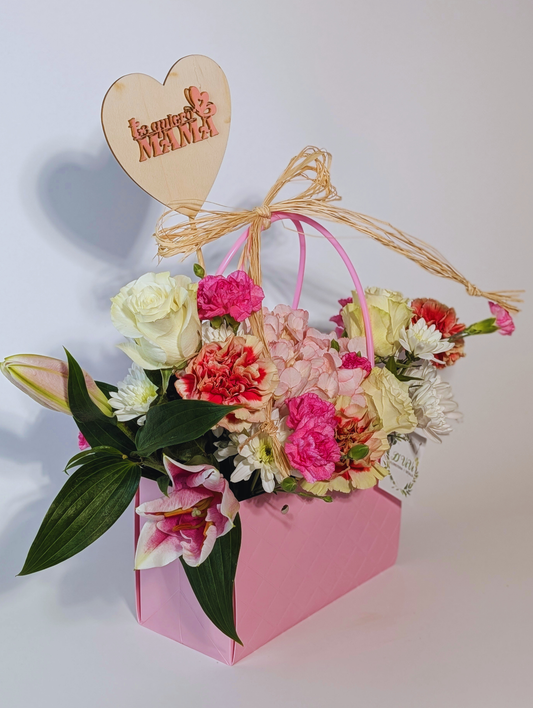 Cesta Flores Blancas & Lilium - Día de la Madre